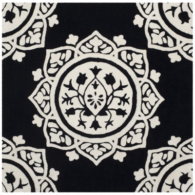 Rudra Hand Tufted Wool Floral Rug