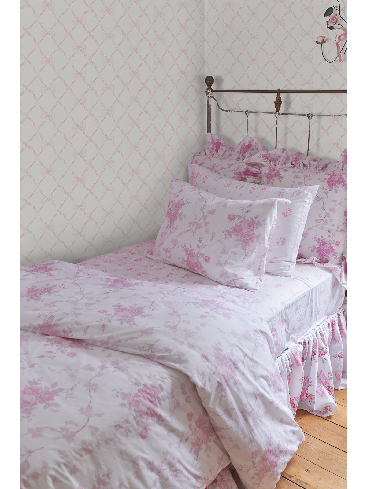 Baby Bow Peel & Stick Wallpaper Roll, Pink