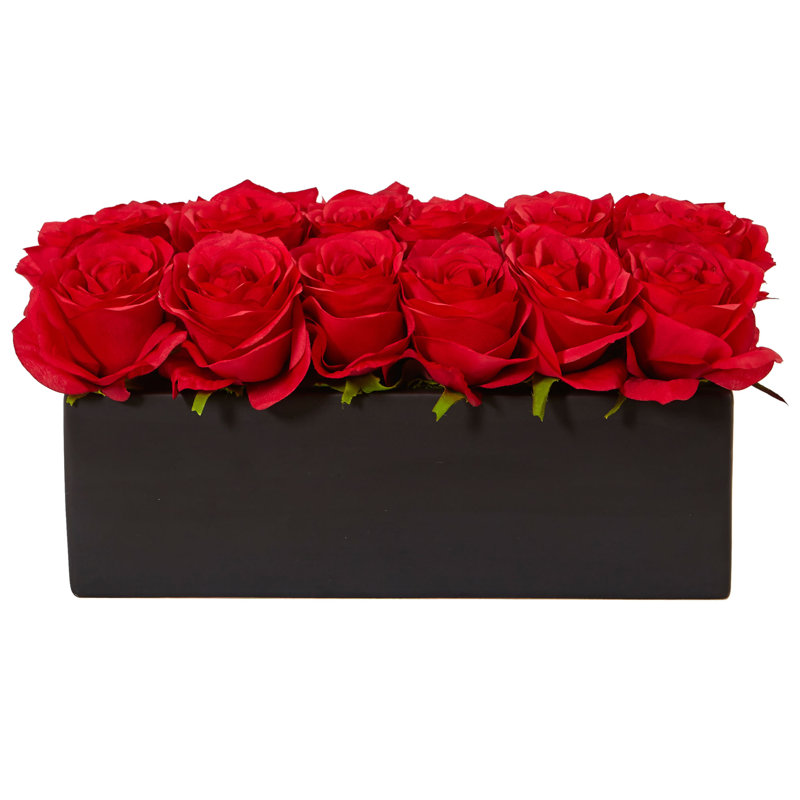 Arrangement floral de roses en pot, rouge