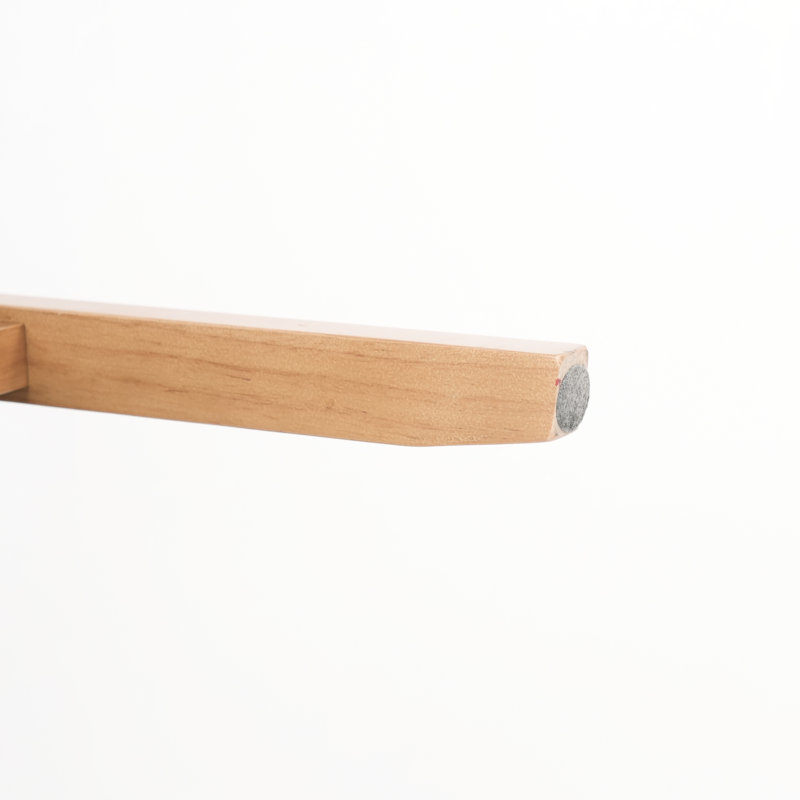 Chaise ergonomique à la mode avec table basse, chaises confortables en bois massif, conception ergonomique, bois