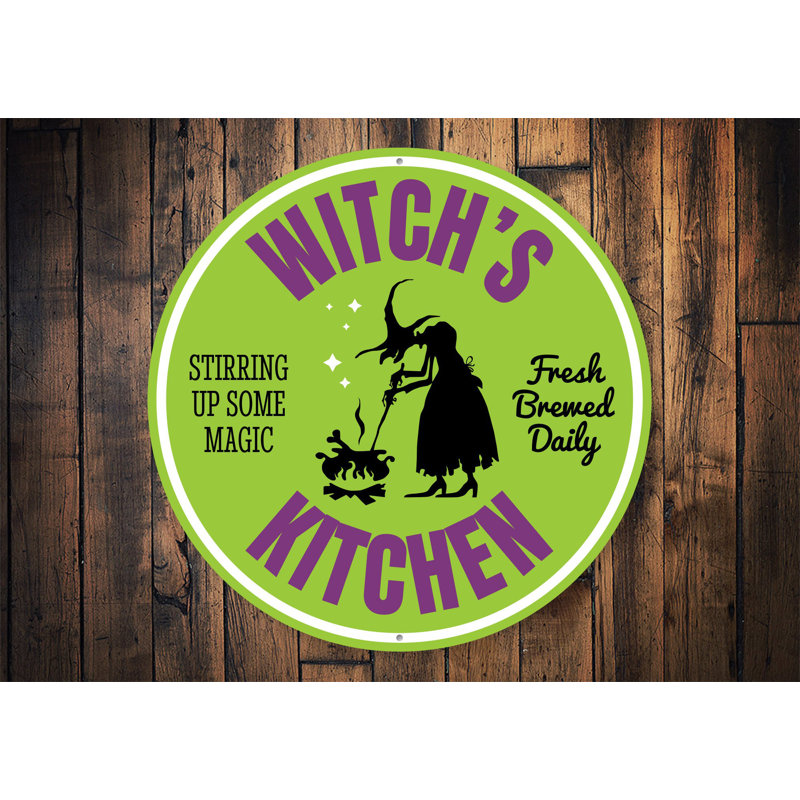 Enseigne en aluminium Witch's Kitchen, H 18 po x l 18 po x P 0,06 po
