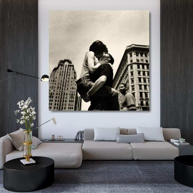 The Kiss (NYC), H 36 po x l 36 po