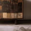 Table d'appoint en bois massif.