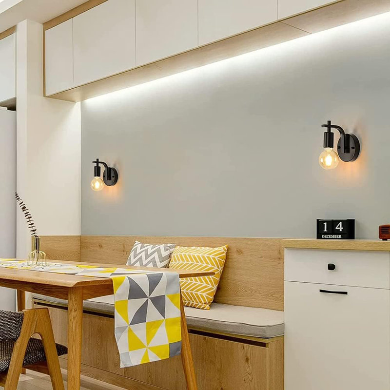Ainara Armed Sconce