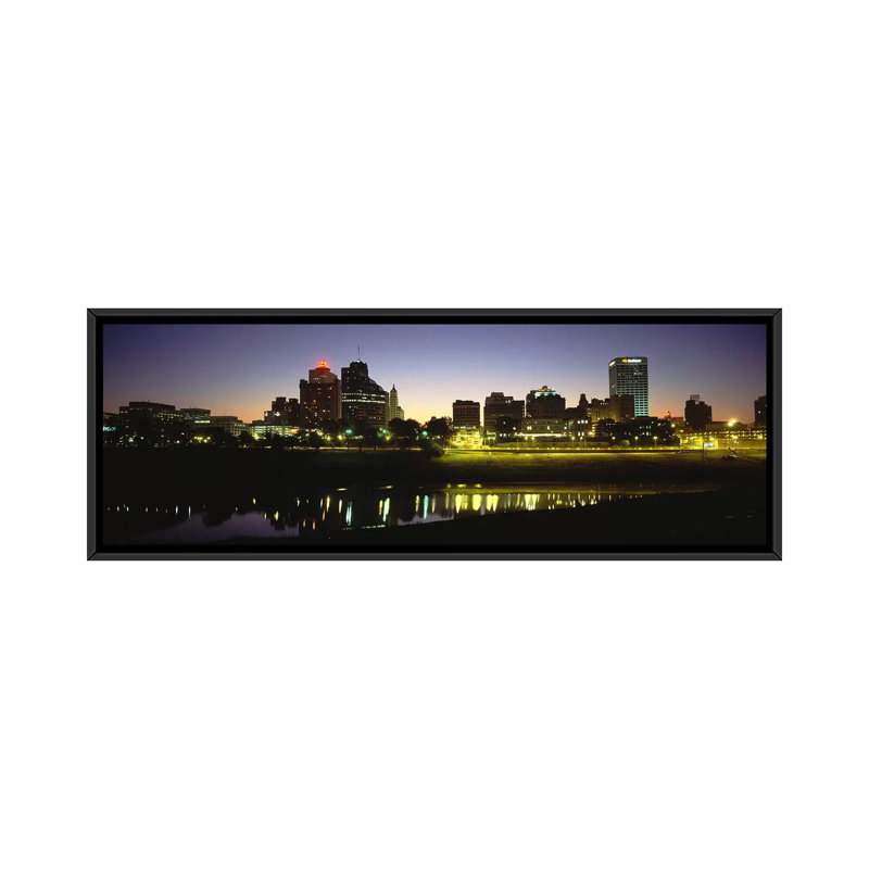«Buildings at the Waterfront Lit up at Dawn, Memphis, Tennessee», reproduction de photo sur toile, H 9 po x l 12 po x P 36 po
