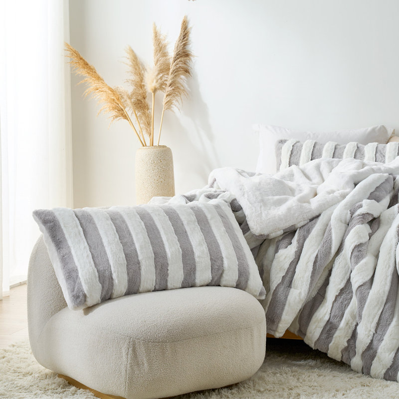 Chunky Bunny® Freezin Waters - Coma Inducer® Oversized King Comforter Set - Farmhouse Gray, Gray