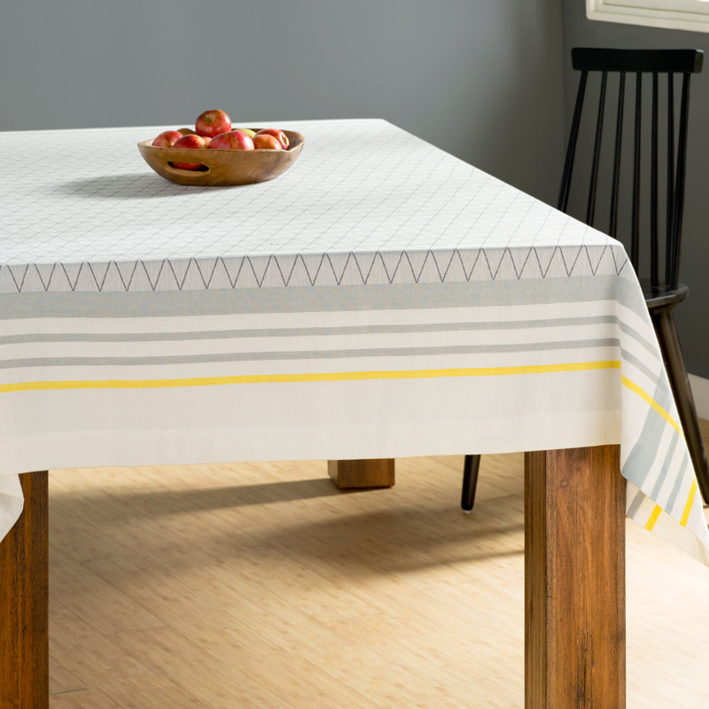 Nappe Kuzman, L 108 po x l 70 po
