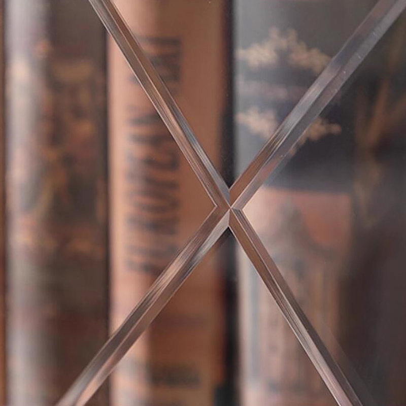 Vitrines en bois manufacturé et en verre Brownness