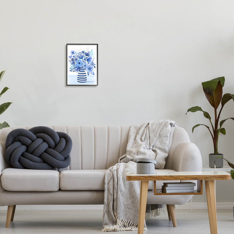 «Blue Mixed Flower Bouquet», estampe numérique par Sharon Lee, H 14 po x l 11 po x P 1,5 po, Giclée encadrée noir minuit