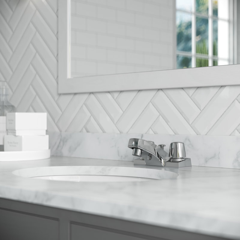 Centerset Bathroom Faucet with Drain Assembly