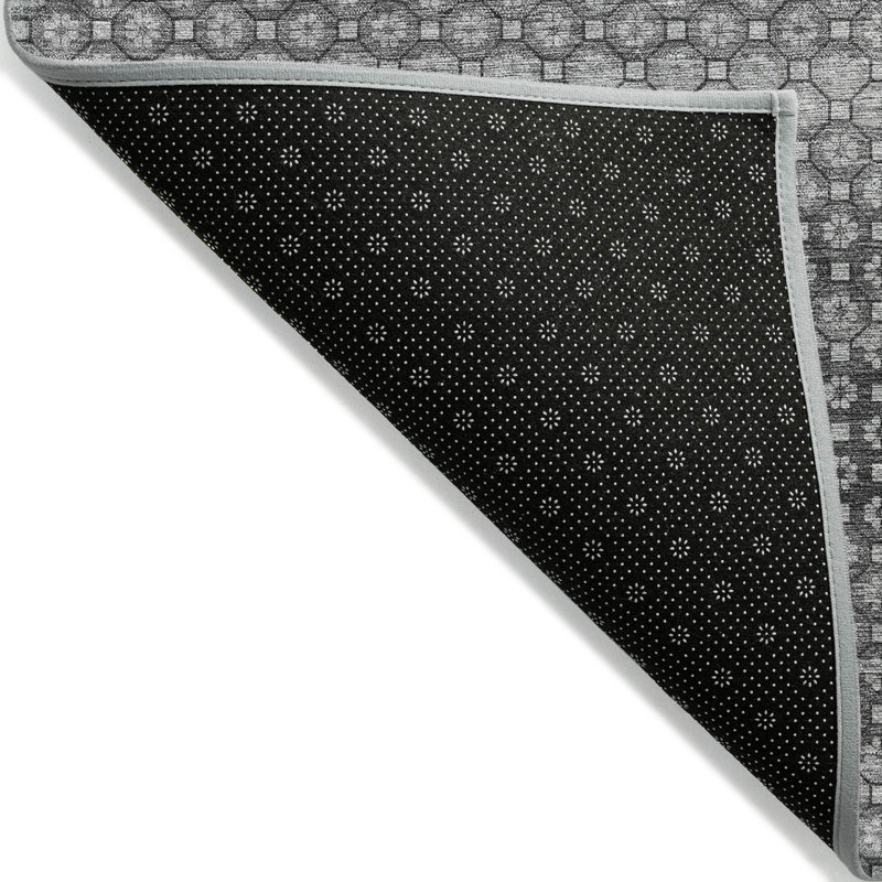 Tapis intérieur lavable rayé gris et argent 5 pi x 8 pi