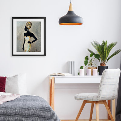 Motherland Muse Fashion Portrait, reproduction encadrée sous verre, design par Lauren Luna