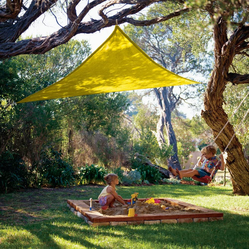 Toile d'ombrage triangulaire 10 pi, Jaune