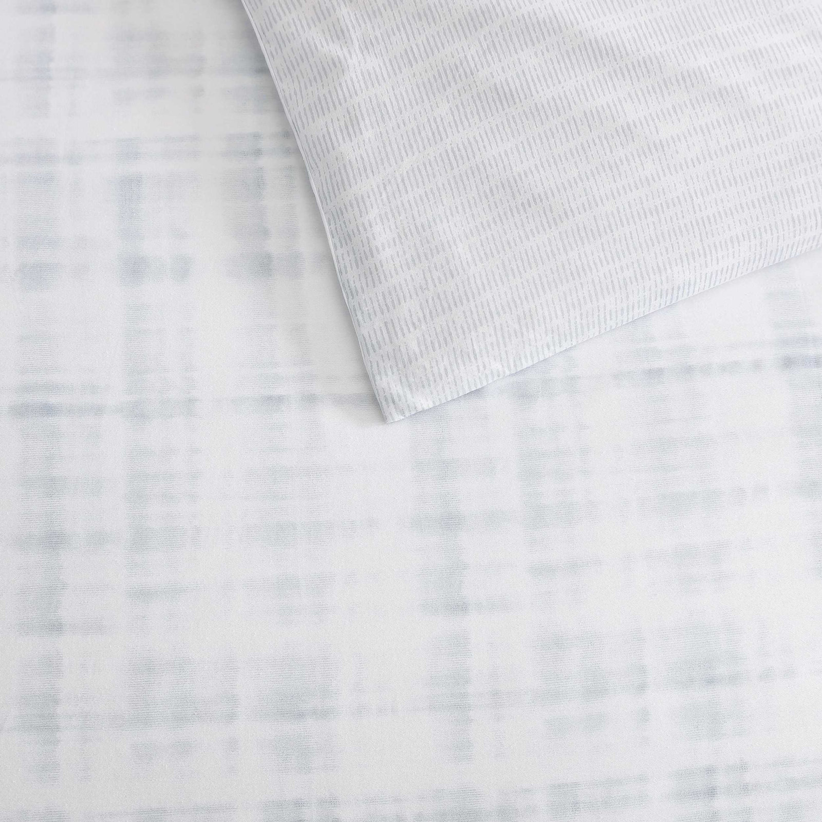 Plaid Cotton Comforter Set, Queen Comforter + 2 Standard Shams