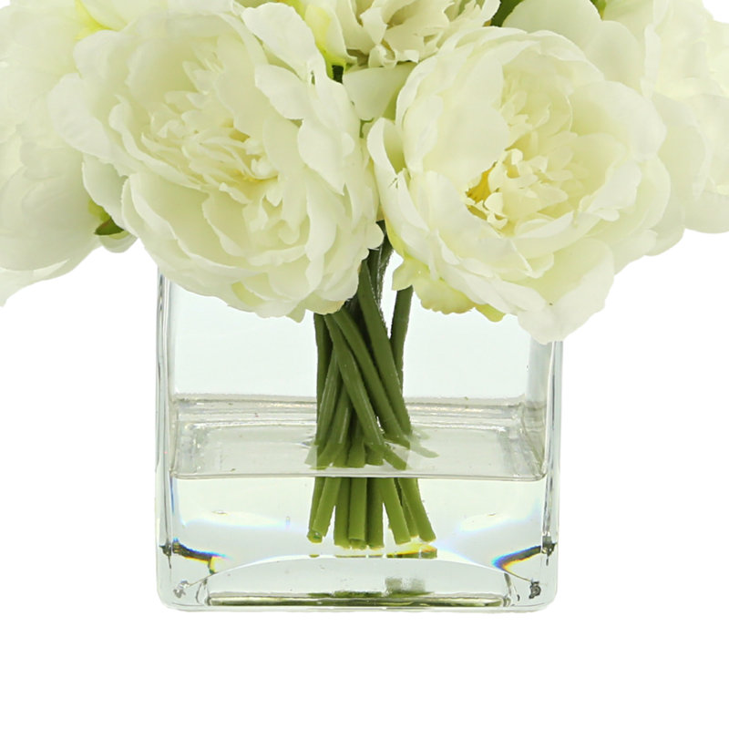 Arrangement floral pivoines dans un vase