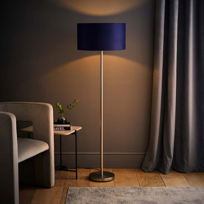 Pearletta Traditional Floor Lamp