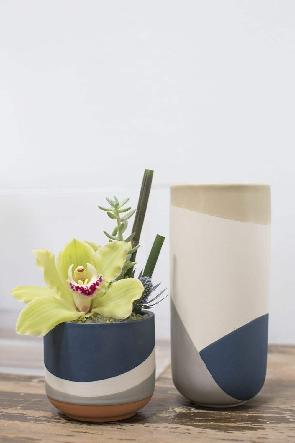 Tami 7.75'' Handmade Ceramic Table Vase, Blue