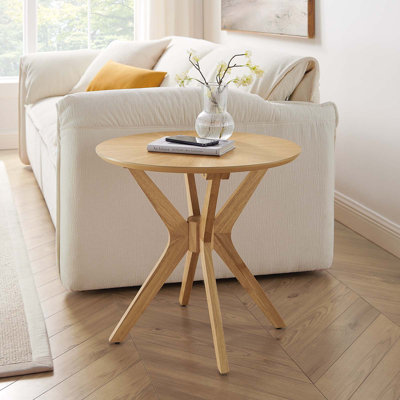 Crossroads 24” Round Wood Side Table In Oak