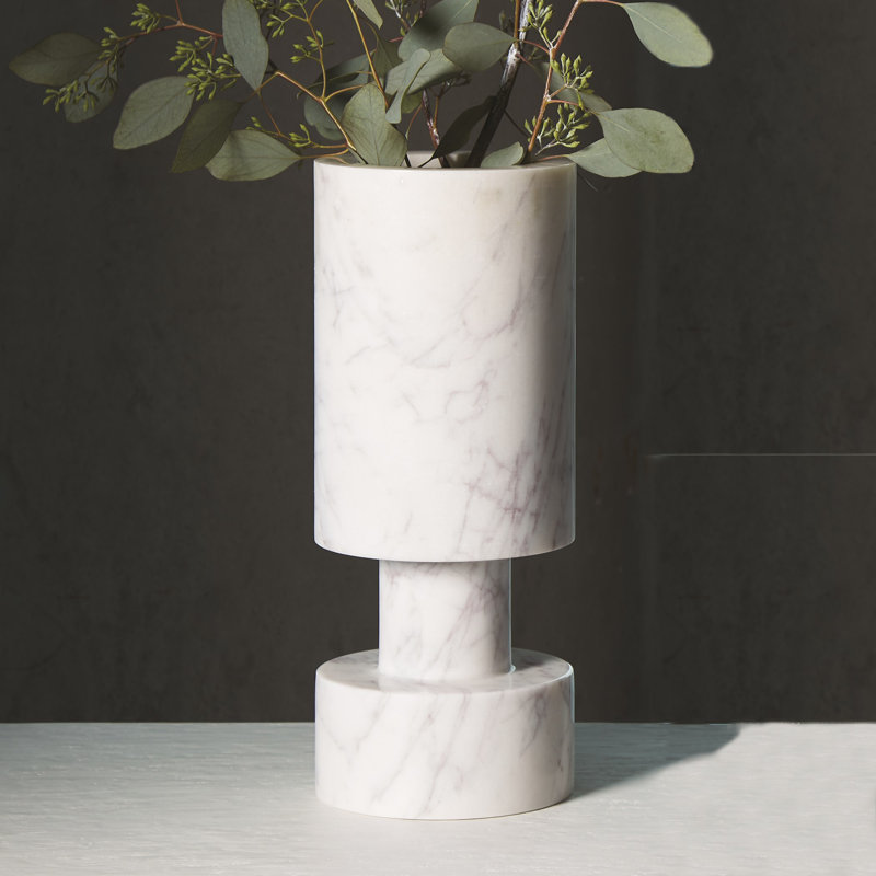 Luc Vase, White