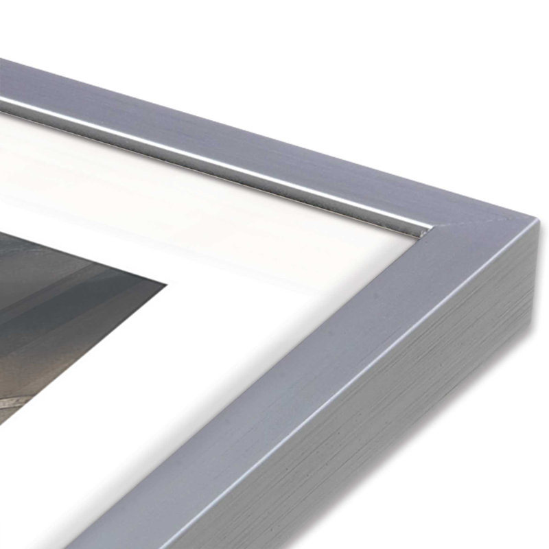 Under the Pier, reproduction encadrée, 15.25" H x 12.25" W, Polished Chrome