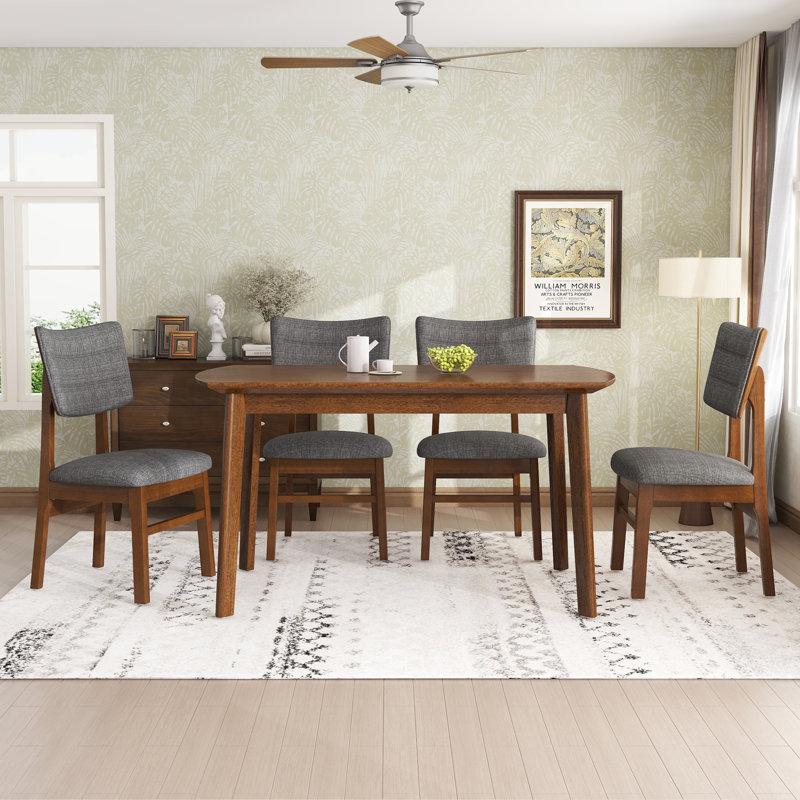 Ensemble repas pour quatre personnes, Gris