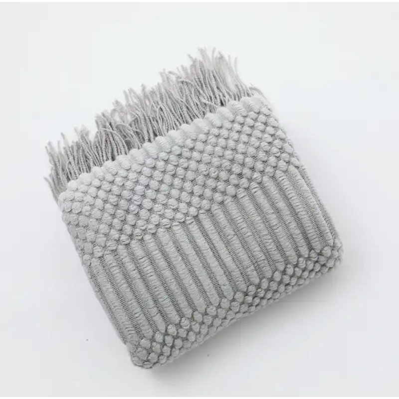 Jeté gris texturé à franges douces 50 po x 60 po, Gris