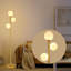 Lampe sur pied lune imprimée en 3D, lampe sur pied en métal doré moderne avec abat-jour à DEL givré doux pour le salon, la chambre à coucher, le bureau