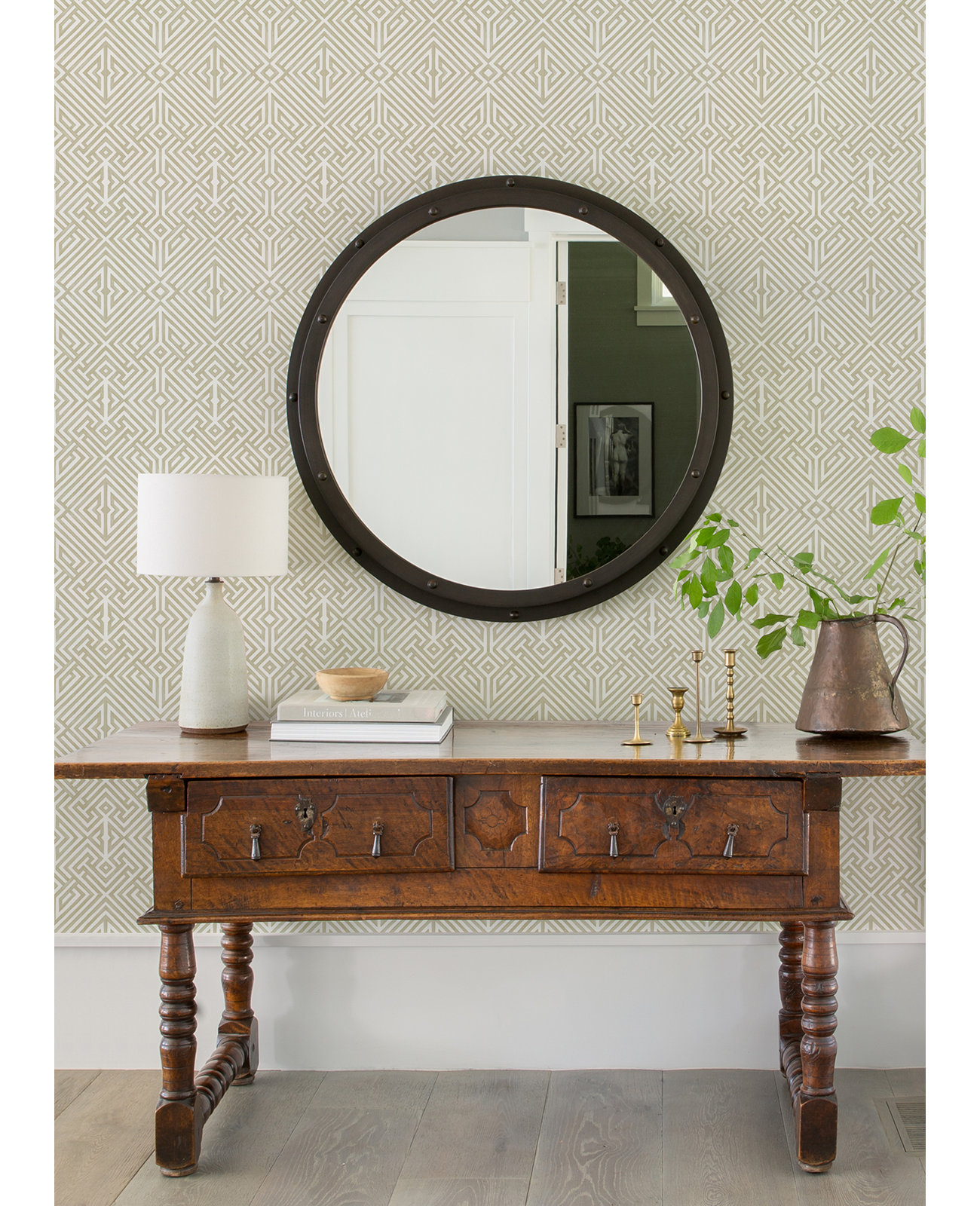Shauni 33' L x 20.5' W Wallpaper Roll, Gold