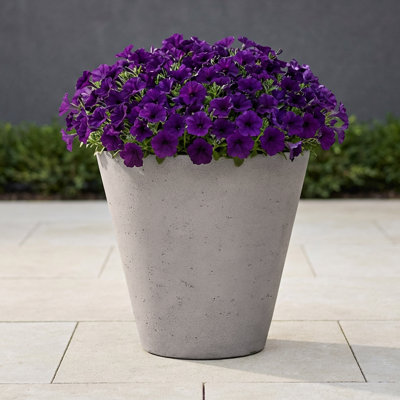 Doherty Round Plastic Self-Watering Pot Planter