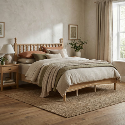 Lit plateforme très grand en bois avec tête de lit en forme de gourde: style rétro avec support en lattes de bois au fini naturel