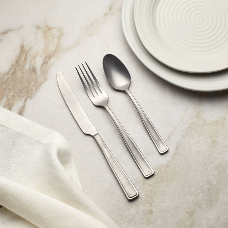 Oneida Reid Satin 20 Piece Flatware Set, Silver