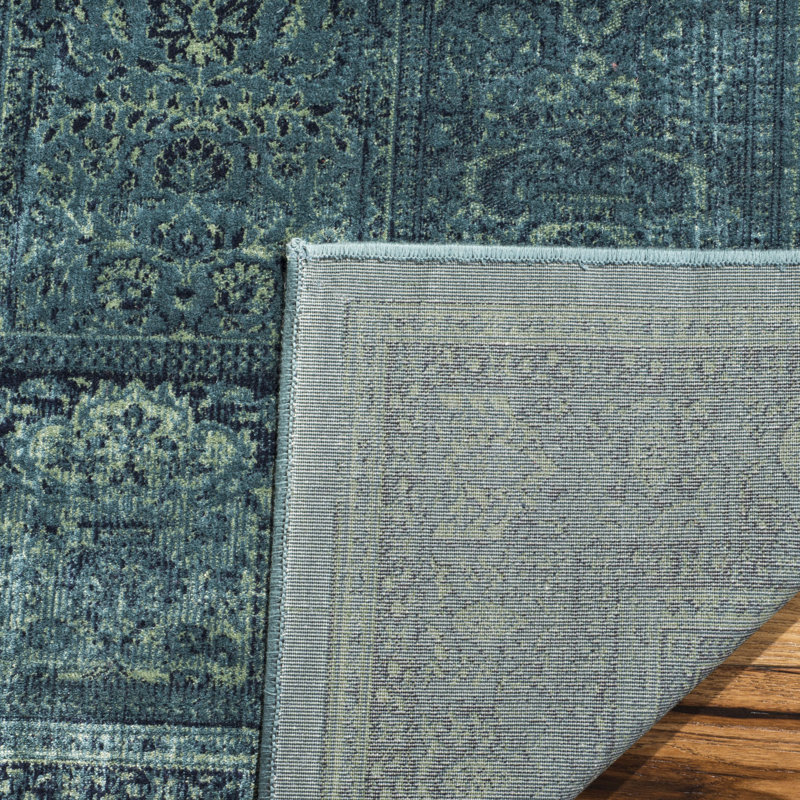 Ellsbury Oriental Looped / Hooked Area Rug, Rectangle 160 x 229 cm