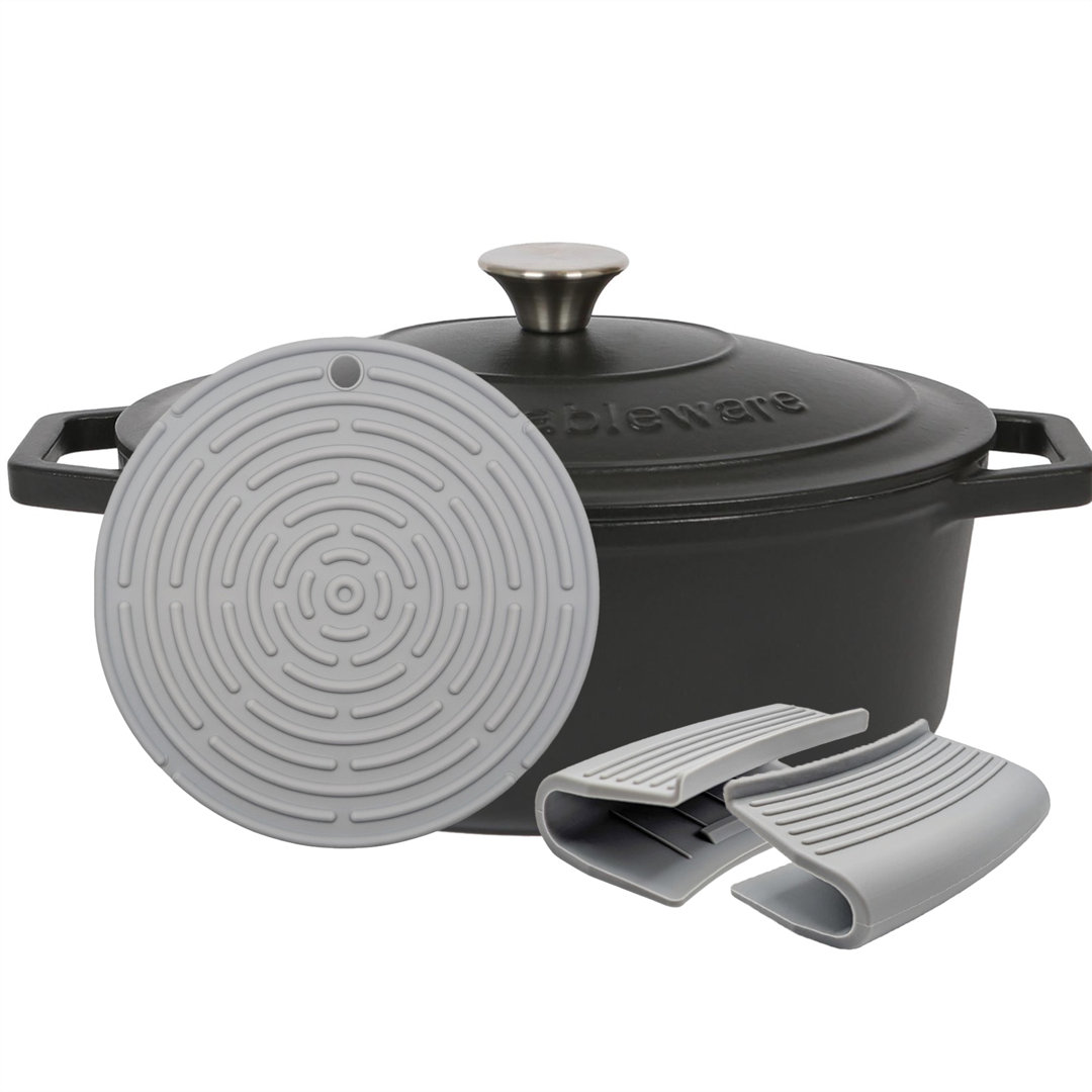 Argon Tableware - Oval Cast Iron Casserole Dish - 4.68L