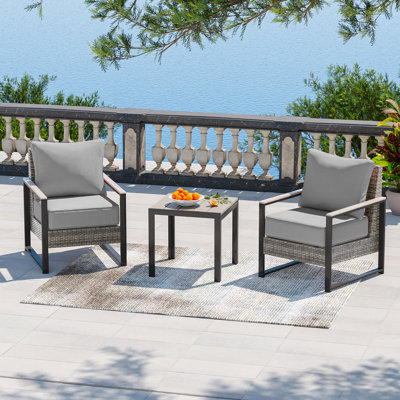 Ensemble de 3 chaises de patio en rotin avec table d'appoint, coussins amovibles et à fermeture à glissière pour la cour