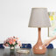 Lampe de table élégante en forme de larme rose de 17 po de haut avec abat-jour en tissu beige, 2 ampoules à DEL incluses-1085265138