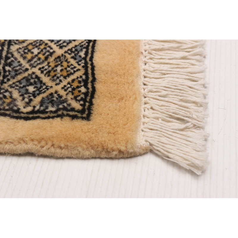 Tapis ivoire Finha Peshawar Bokhara 5 pi 8 po x 8 pi 0 po