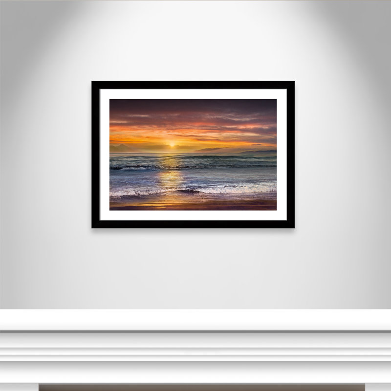 «Sundown Descanso Beach», reproduction encadrée, Papier encadré noir mat, H 27 po x l 37 po x P 1,25 po