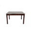 Ensemble repas avec chaises et banc