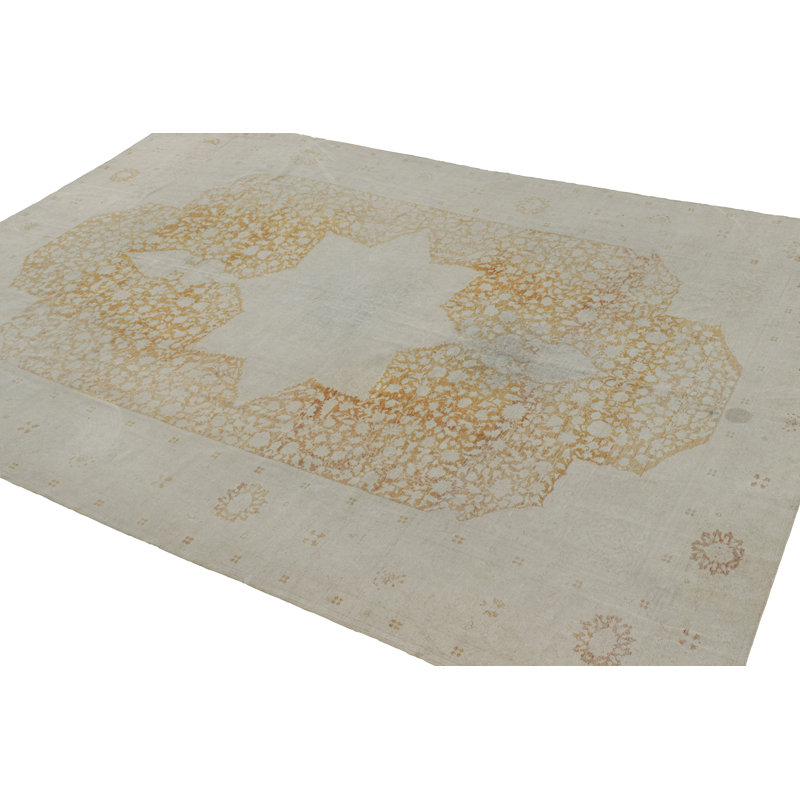 Rug & Kilim’S Modern Classics Rug In Gold And White Tones With Medallion