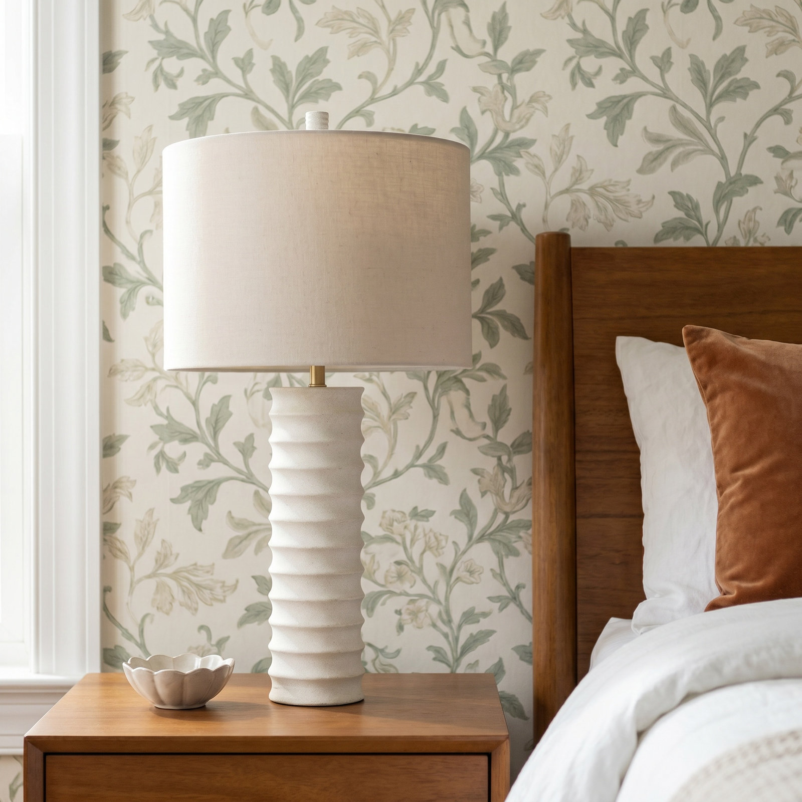 Gradin Stone Table Lamp