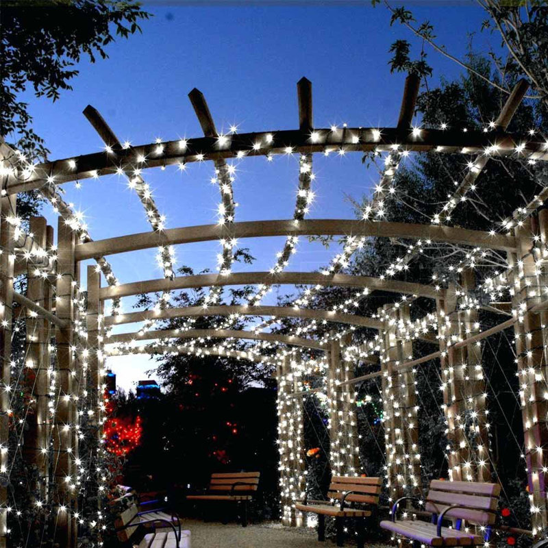 Guirlande lumineuse d'extérieur à énergie solaire 100 ampoules West Brookfield 39,4 ', Blanc