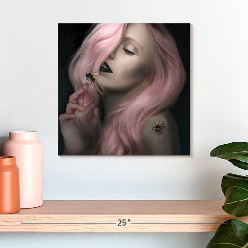 Leisha Bee Keeper, 16" H x 16" W