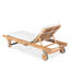 Chaise longue d'extérieur inclinable en bois massif avec coussin