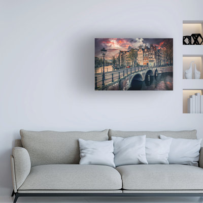 Modern & Contemporary