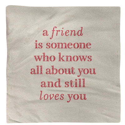 Serviette et citation manuscrite «Love and Friendship»