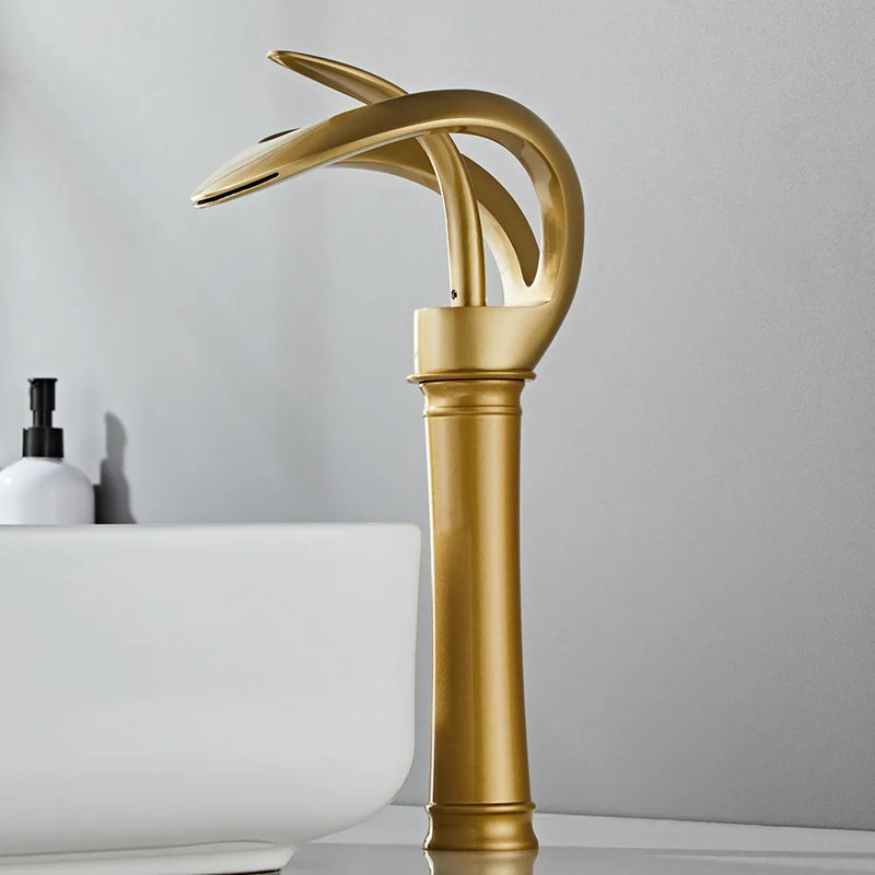 Robinet de lavabo de vasque de salle de bain moderne à cascade unique avec poignée à levier unique en laiton massif sans plomb à finition or à robinet fixe en céramique