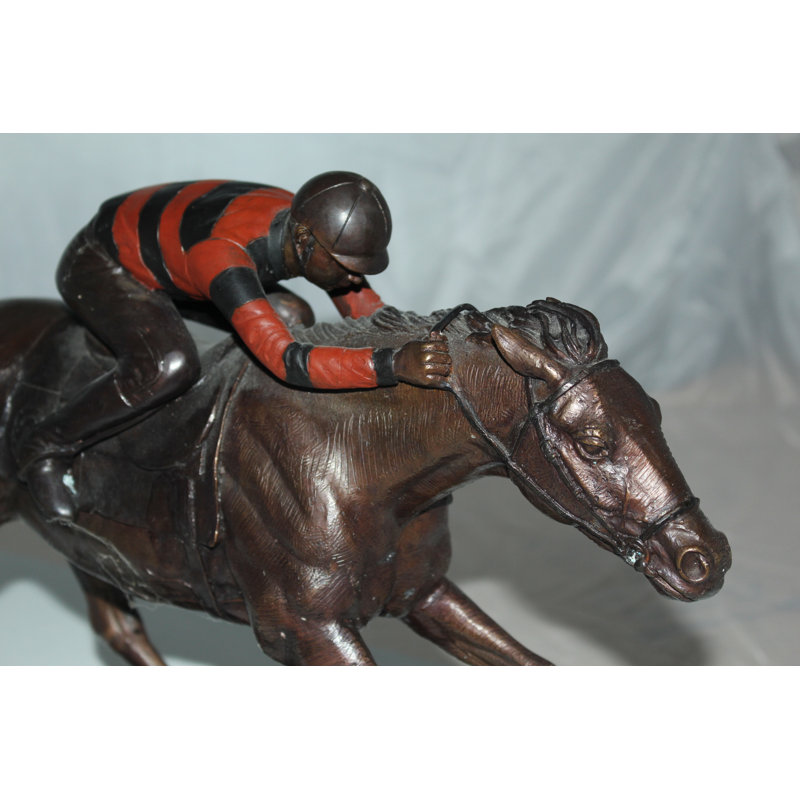 Statue Lillias Jockey avec cheval
