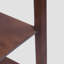 Table de bout en bois massif avec tablettes de rangement Alexander
