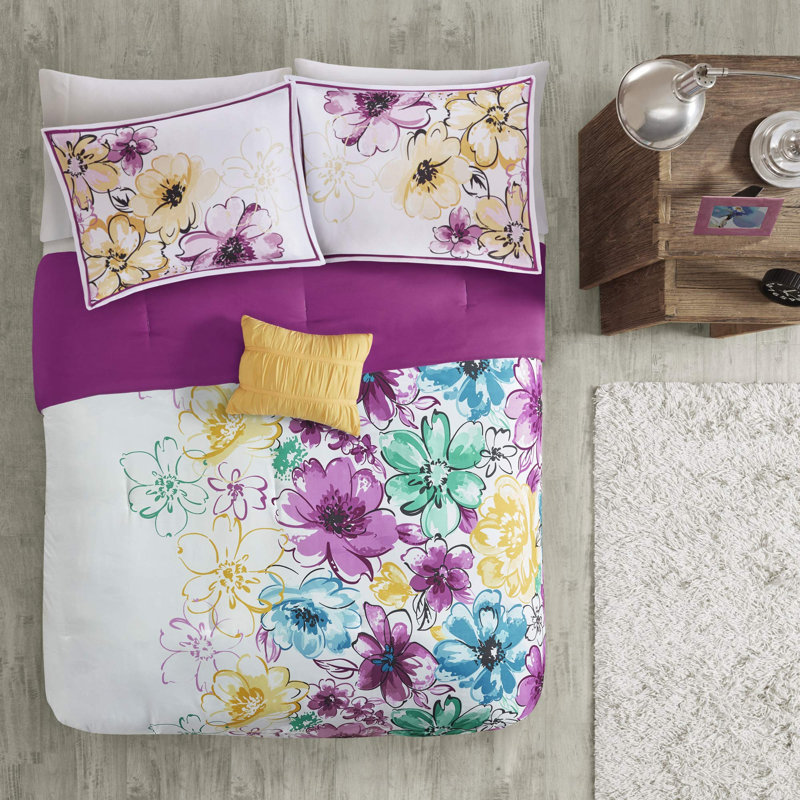 Olivia Comforter Set