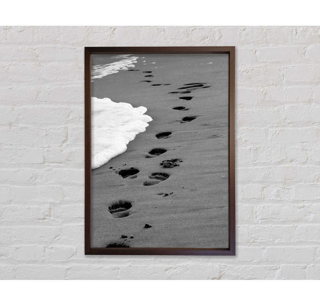 Footprints In The Ocean Sand B N W- - Einzelbildrahmen Kunstdrucke auf Leinwand